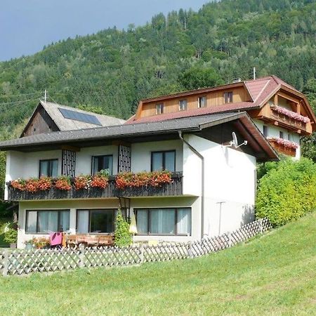 Appartements Caroline Осиах Екстериор снимка