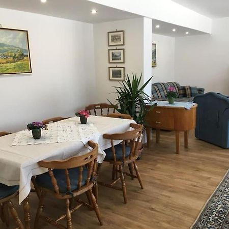 Appartements Caroline Осиах Екстериор снимка