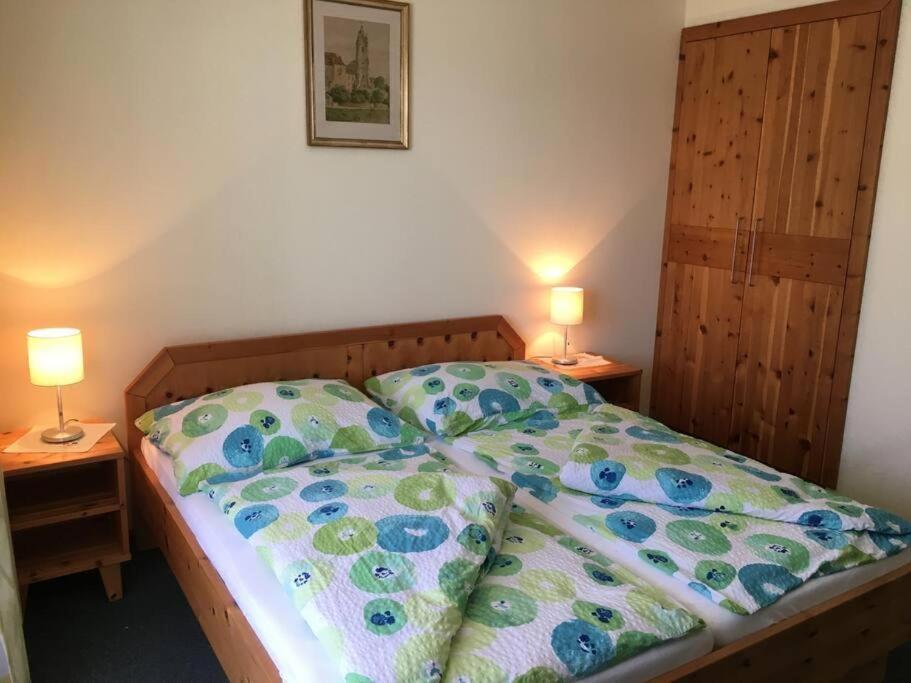 Appartements Caroline Осиах Екстериор снимка